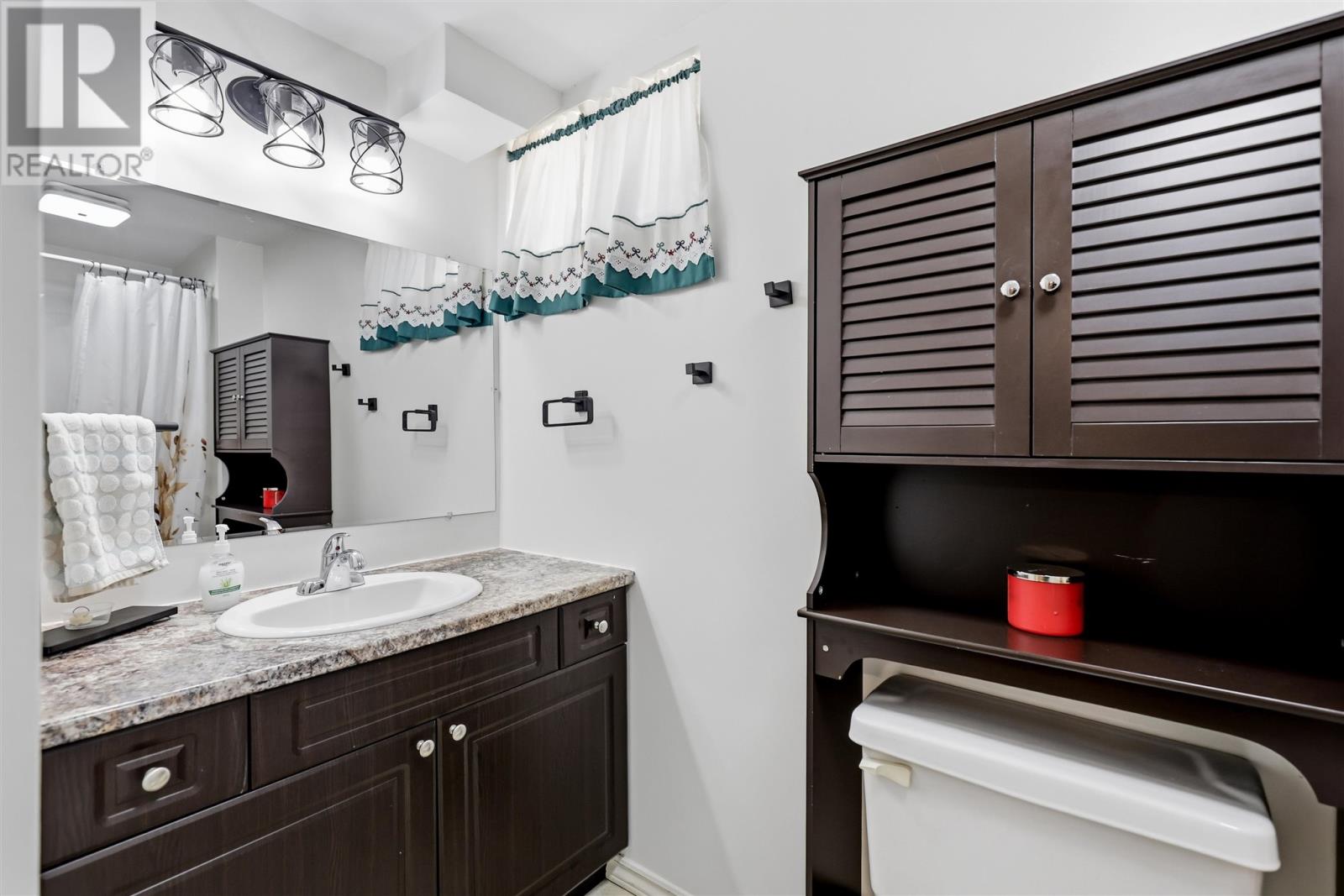 371 Doncaster RD - Image 30