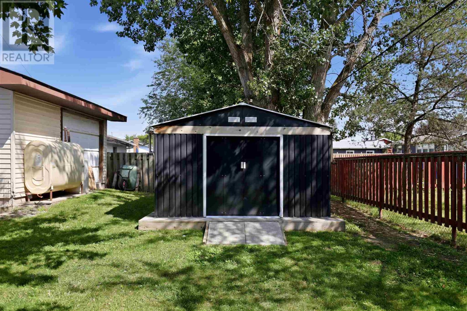 371 Doncaster RD - 38
