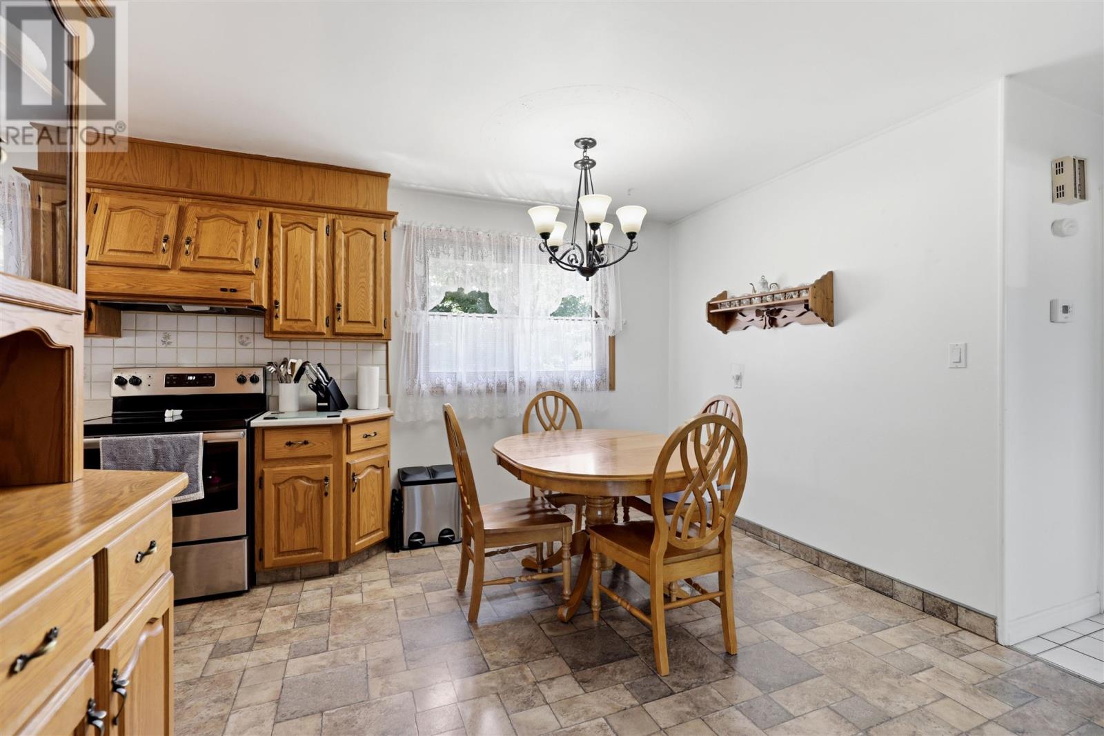 371 Doncaster RD - 7