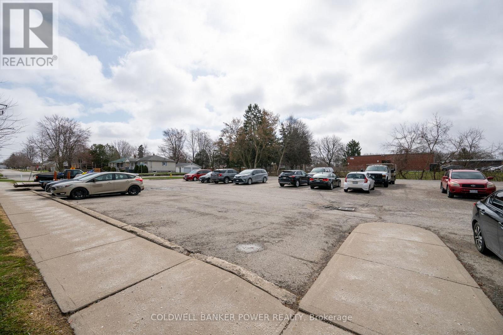 2 bedroom Single Family interior view, 110- 1830 Dumont Street, London East (East H), Ontario