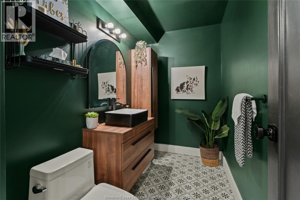 4580 Howard AVENUE - Image 9