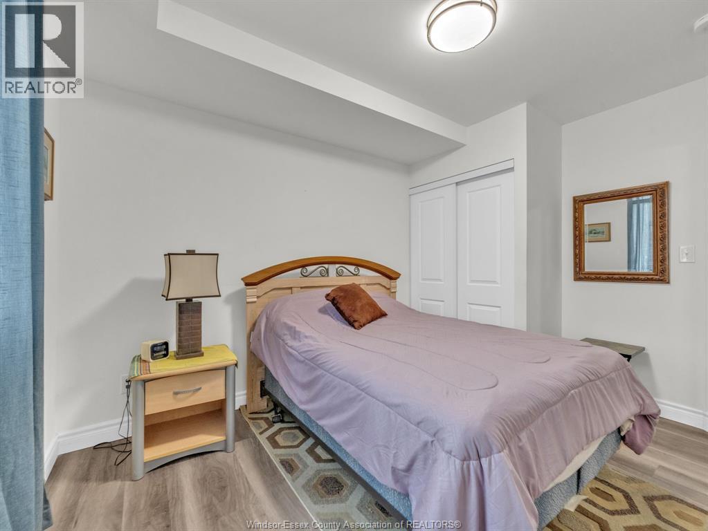 #217 1611 Banwell ROAD - 18