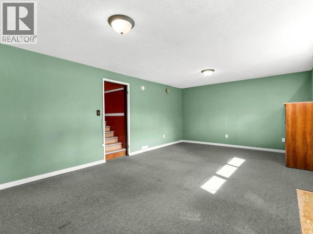9 BOSWELL CRESCENT - 37