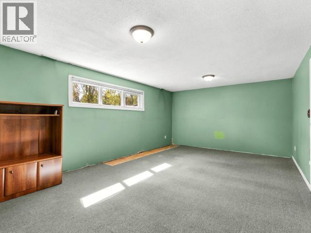 9 BOSWELL CRESCENT - 38