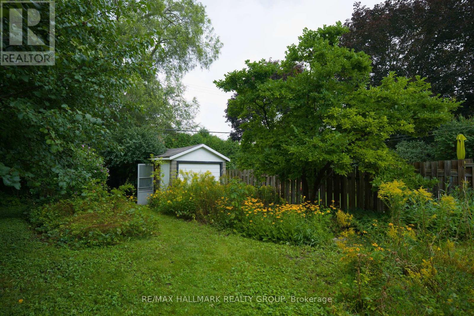 1357 RAVEN AVENUE - 13