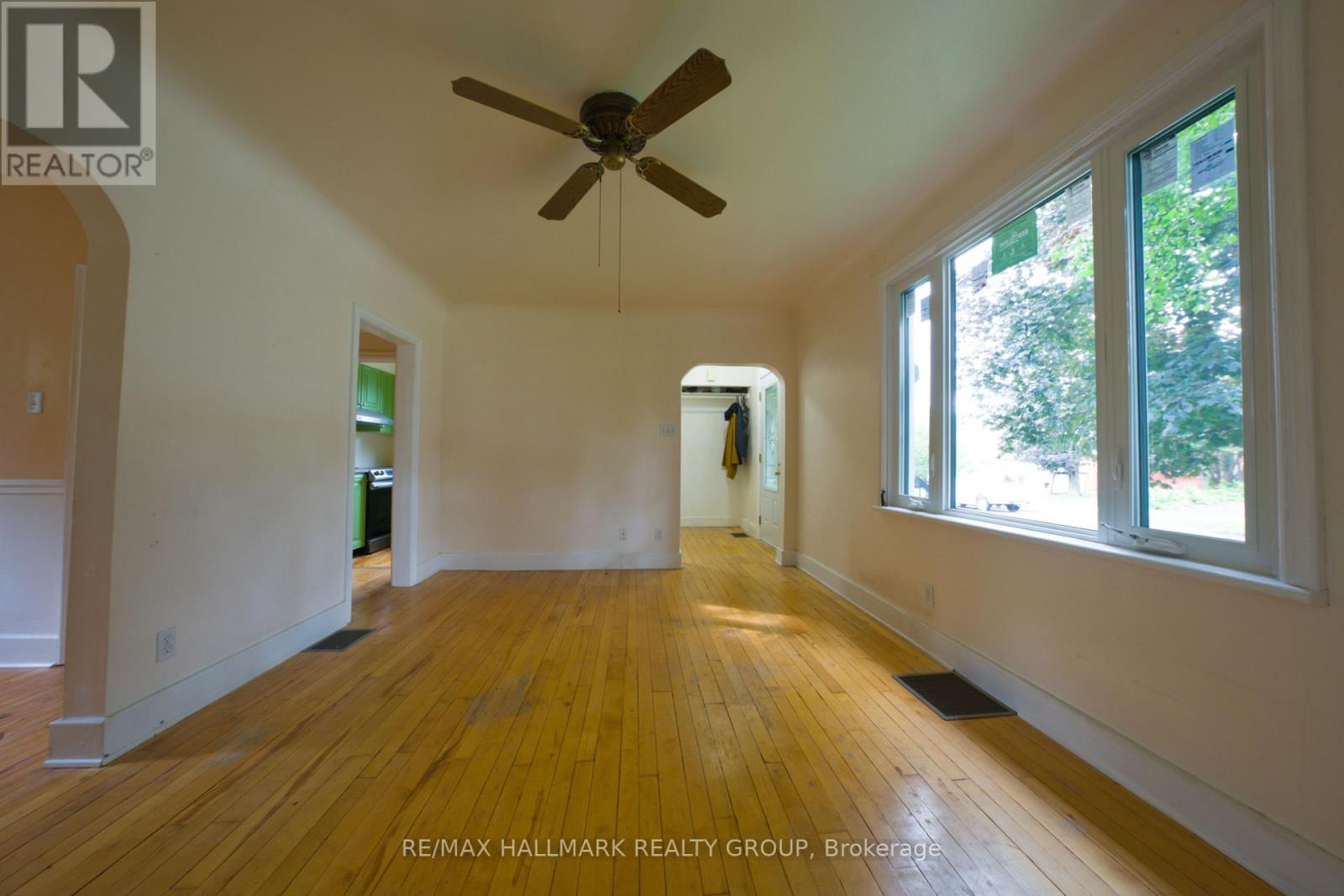 1357 RAVEN AVENUE - 3