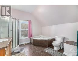1991 Finch-winchester Boundary Road, North Stormont, ON K0C1H0 Photo 8