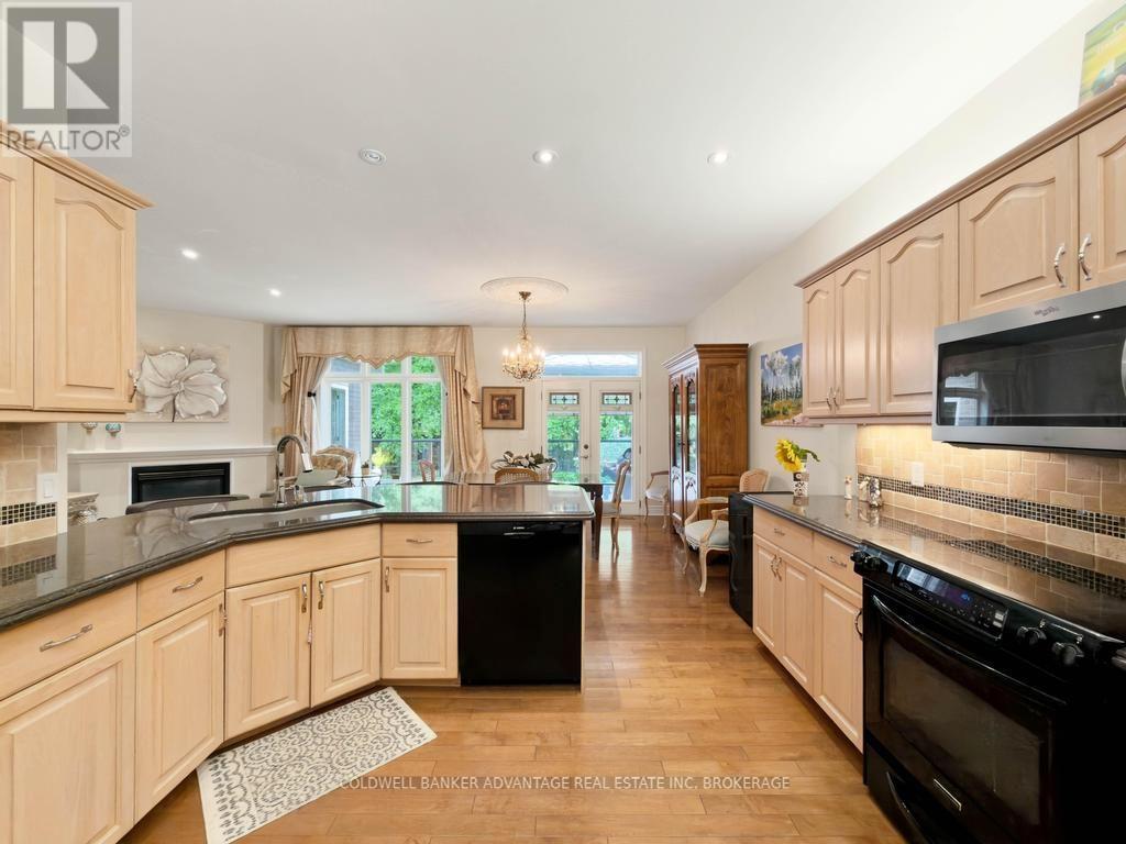 10 STONEGATE PLACE - 14