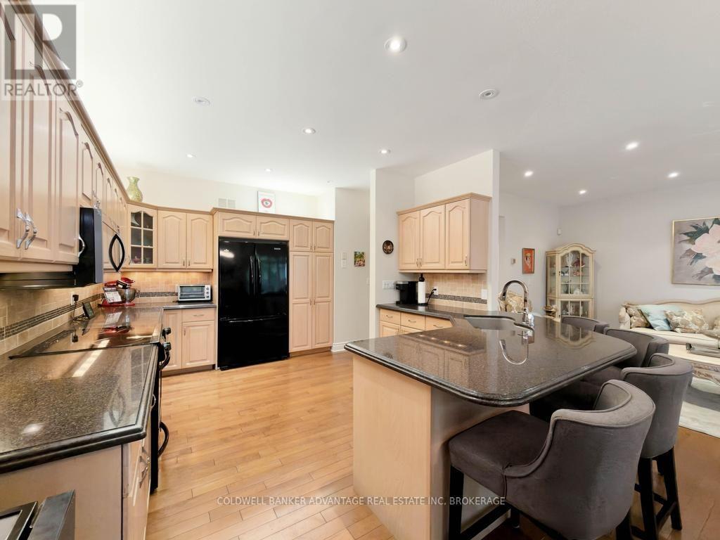 10 STONEGATE PLACE - 15