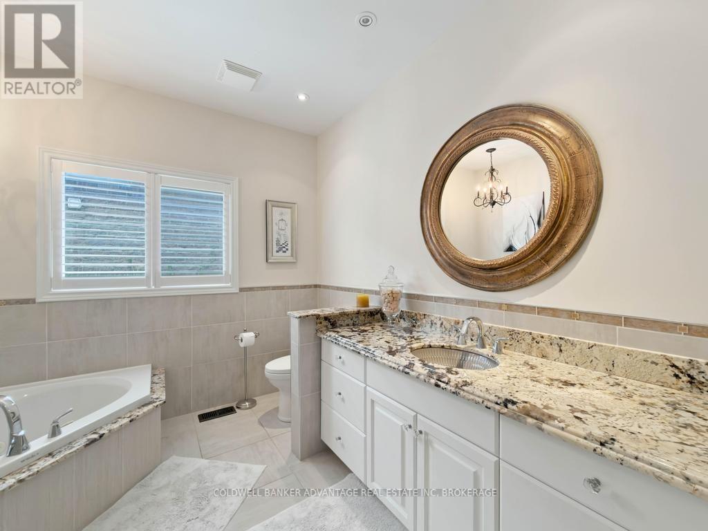 10 STONEGATE PLACE - Image 25