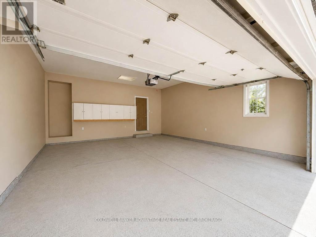 10 STONEGATE PLACE - 41