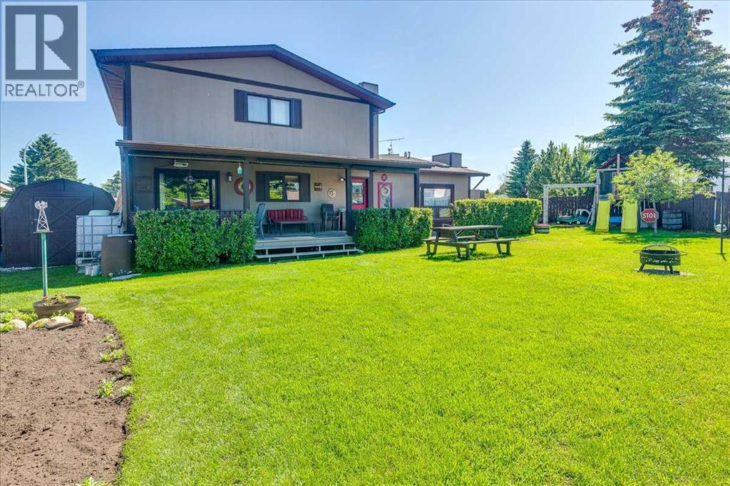 Listing photo – 5323 Margodt Close, Innisfail