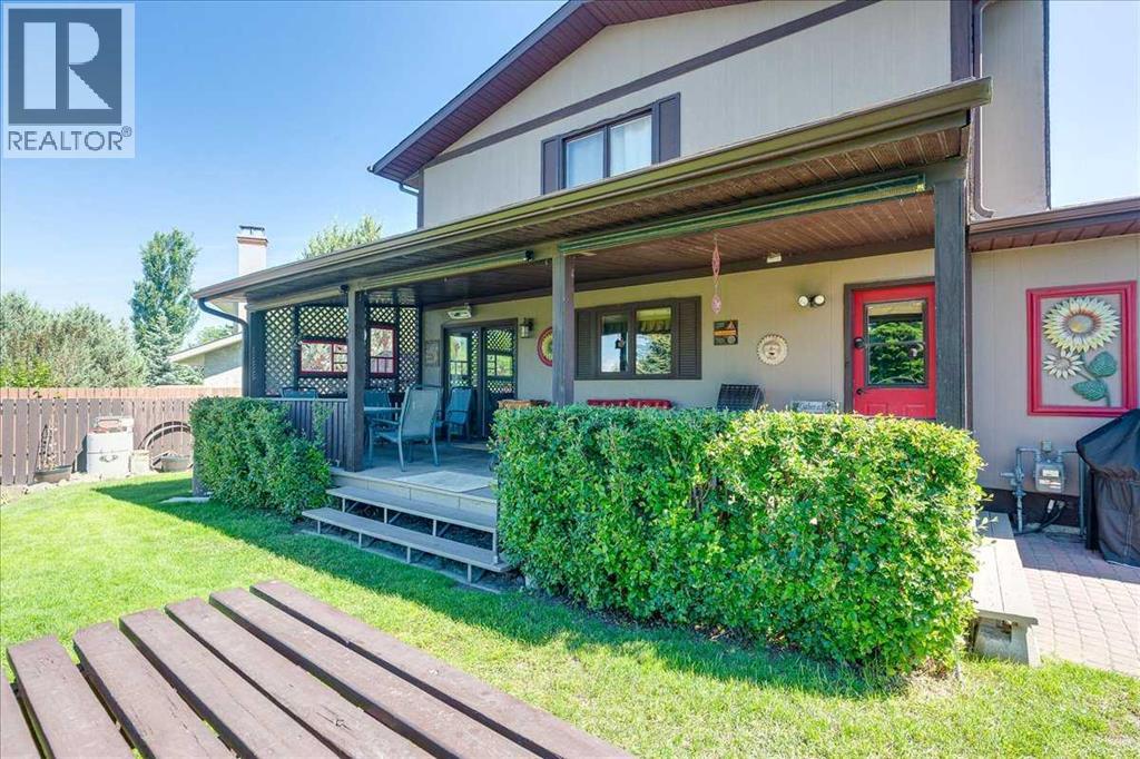 Listing photo – 5323 Margodt Close, Innisfail