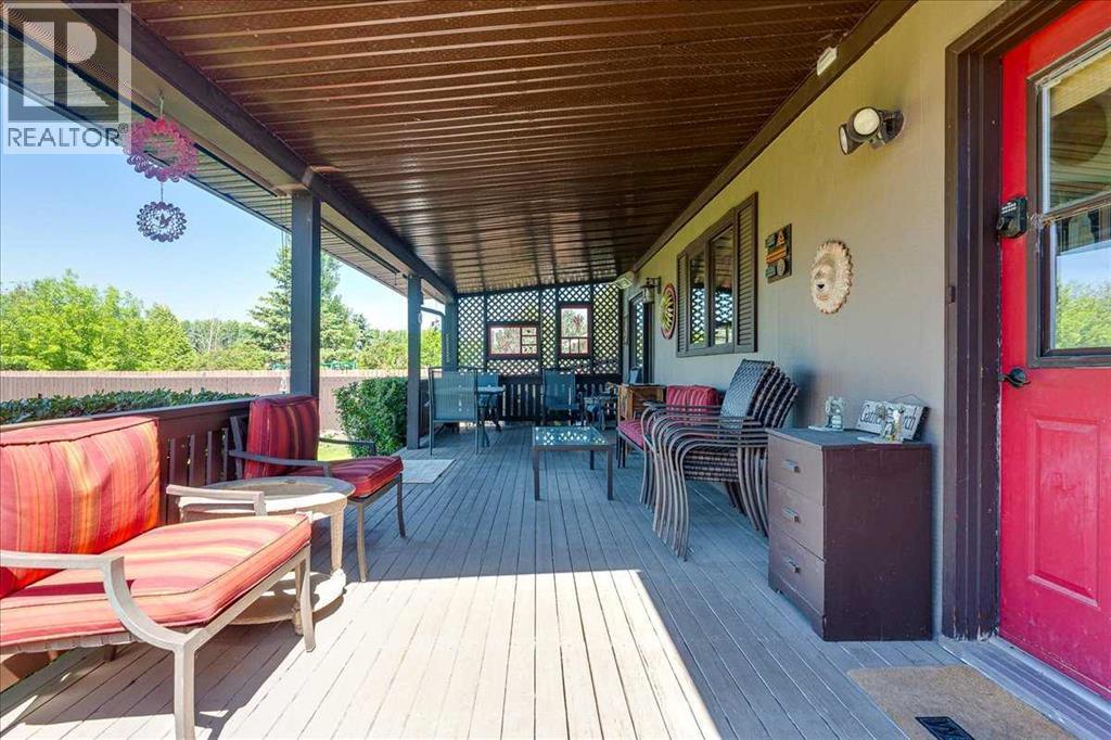 Listing photo – 5323 Margodt Close, Innisfail