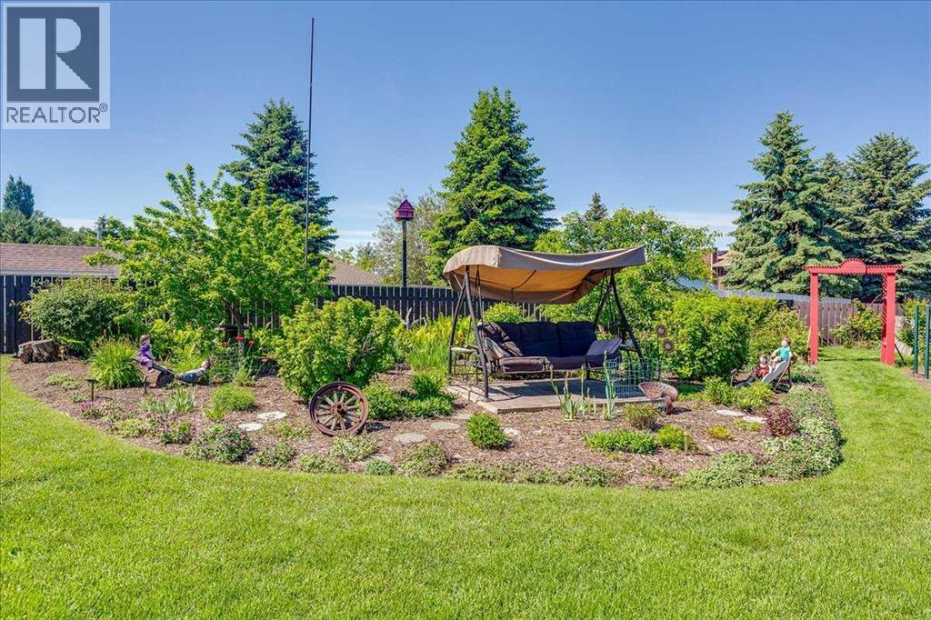 Listing photo – 5323 Margodt Close, Innisfail