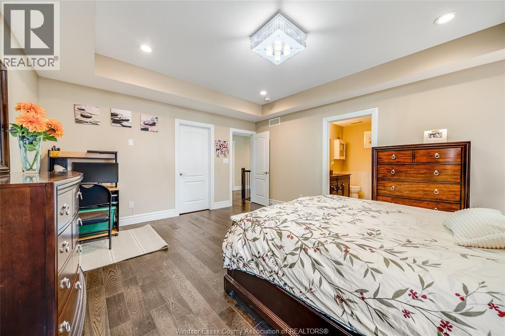 2280 DANDURAND - 23