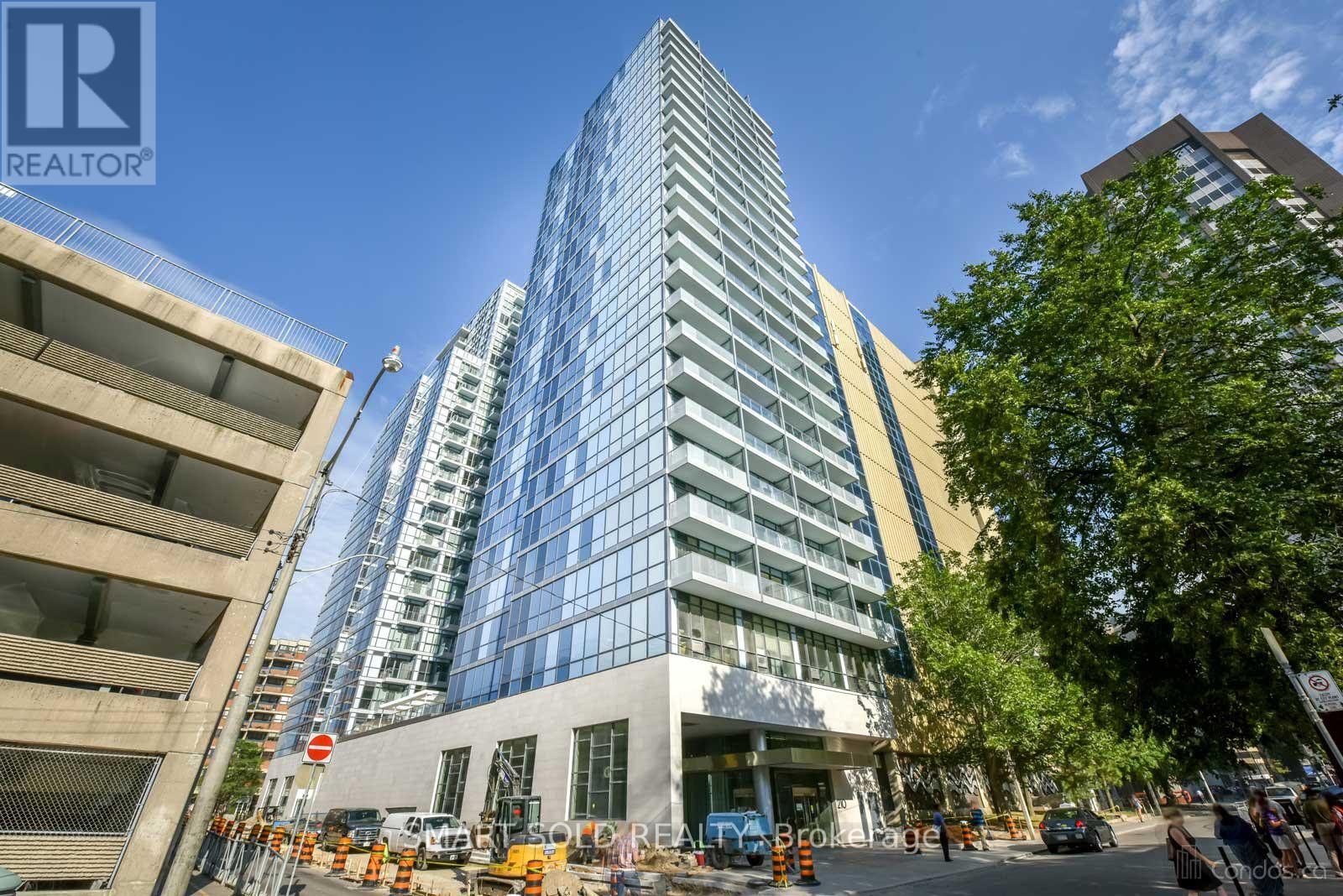 Photo of 210 Simcoe Street