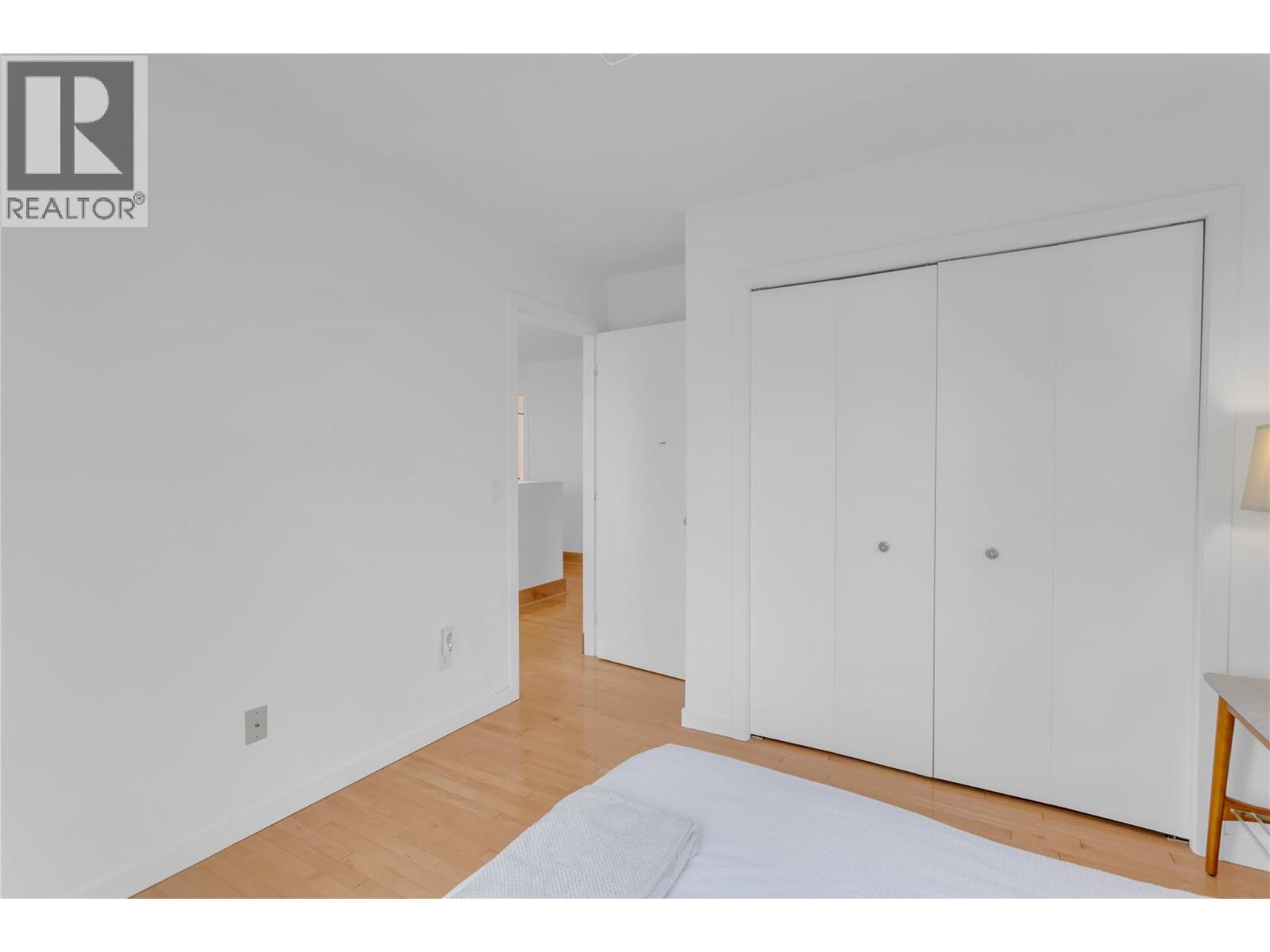 5851 Lakeshore Road - Image 19