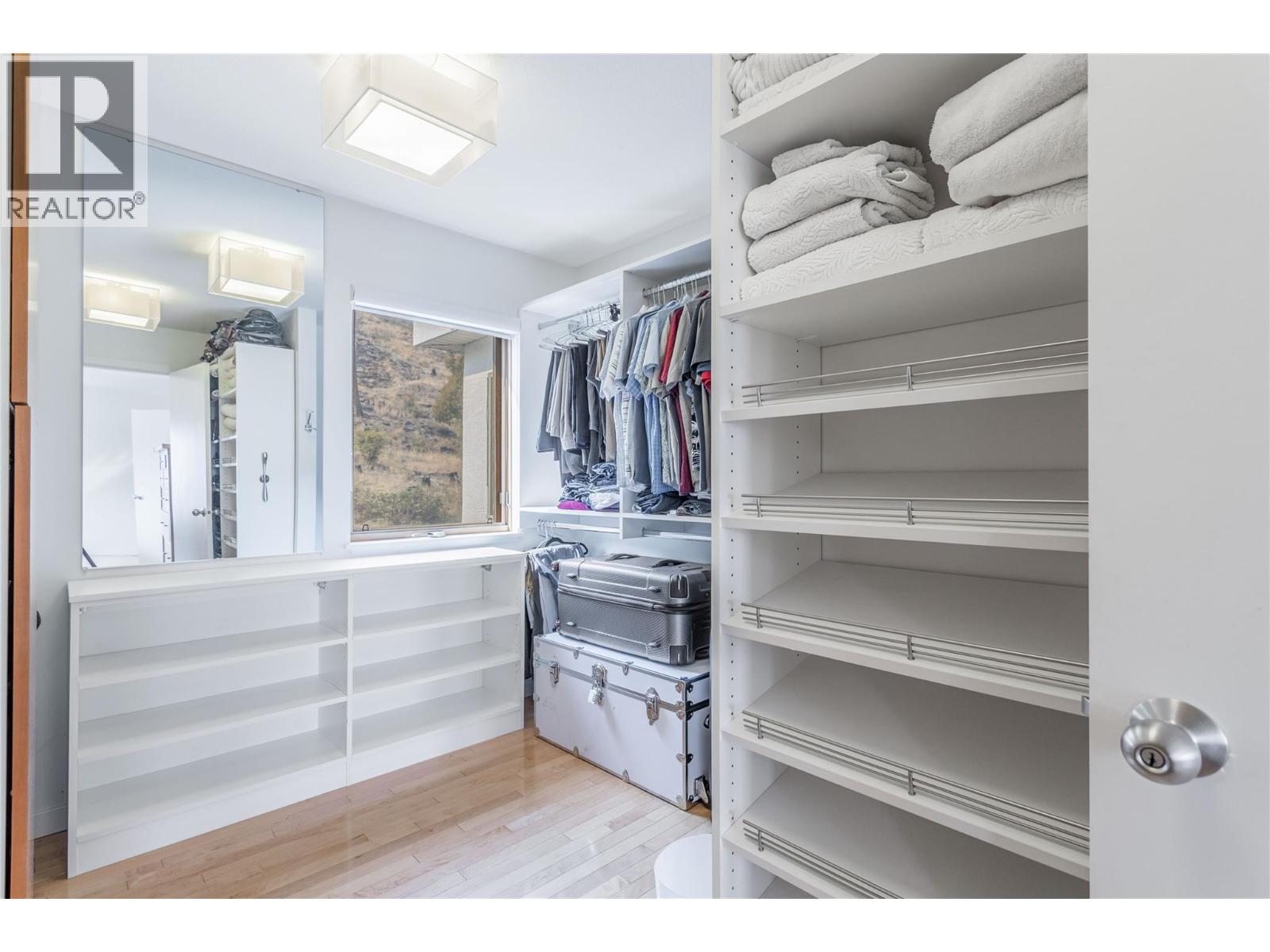 5851 Lakeshore Road - 26