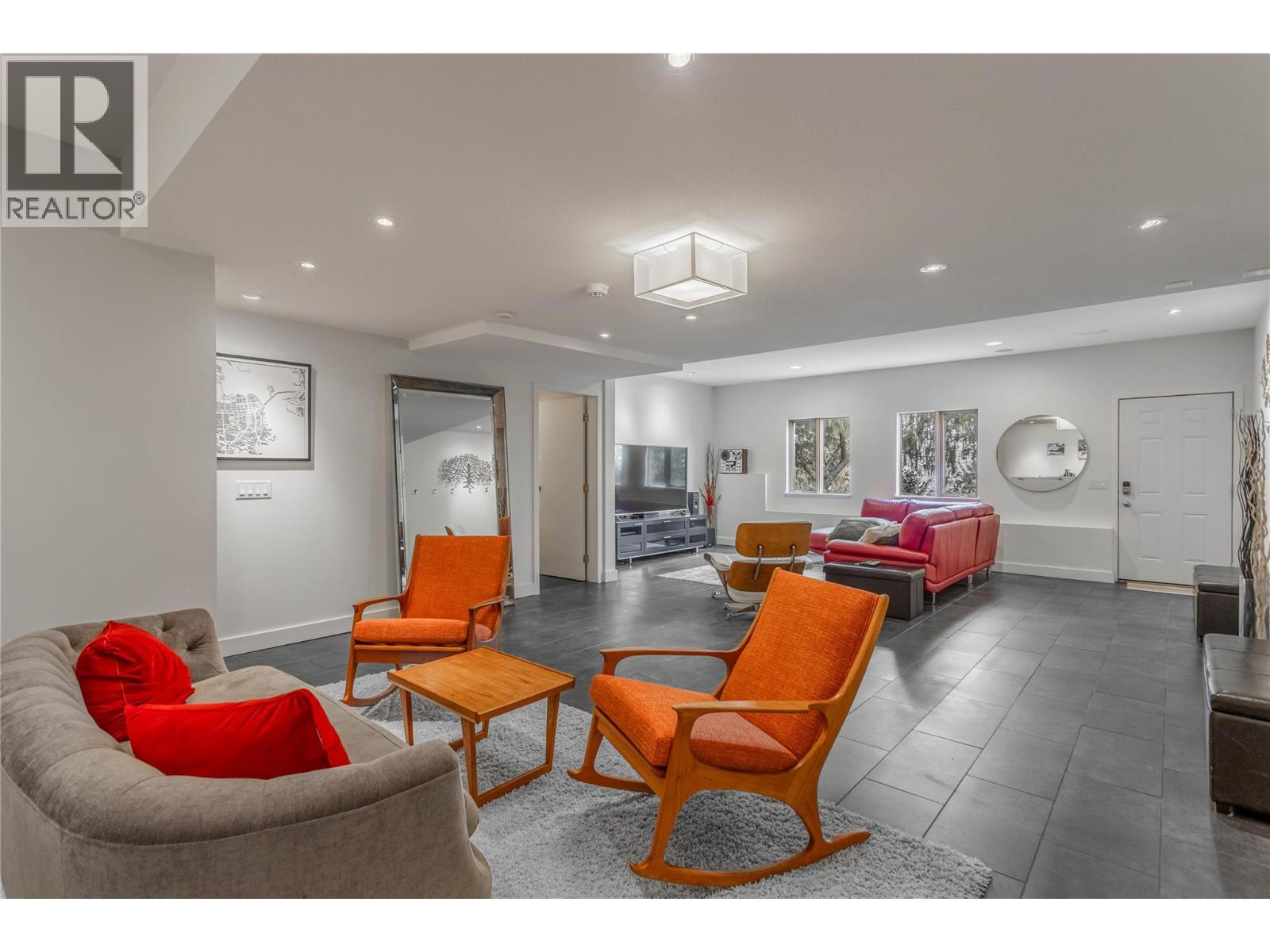 5851 Lakeshore Road - 28