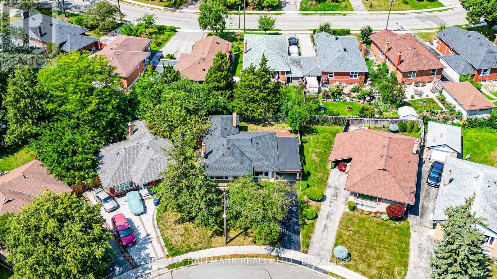 54 CHARLEMONT CRESCENT - 34