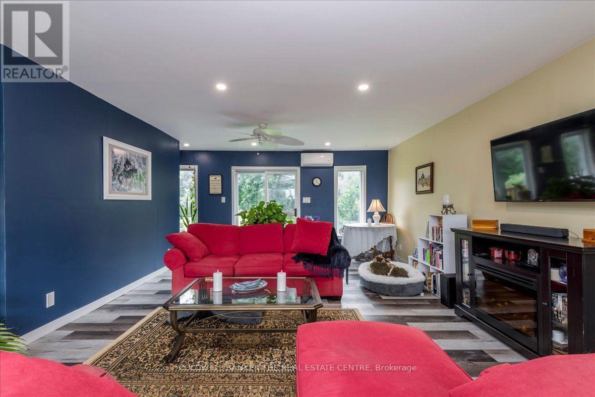 2593 LAWRENCE AVENUE - Image 15