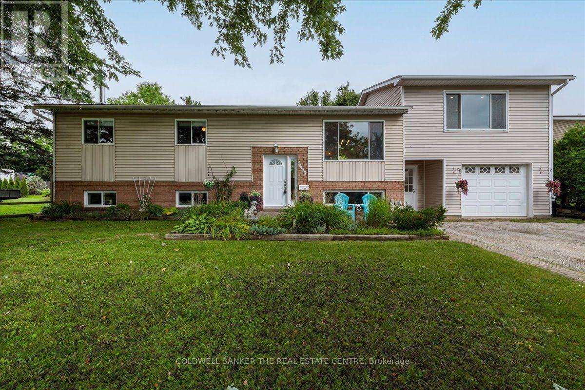 2593 LAWRENCE AVENUE - Image 38