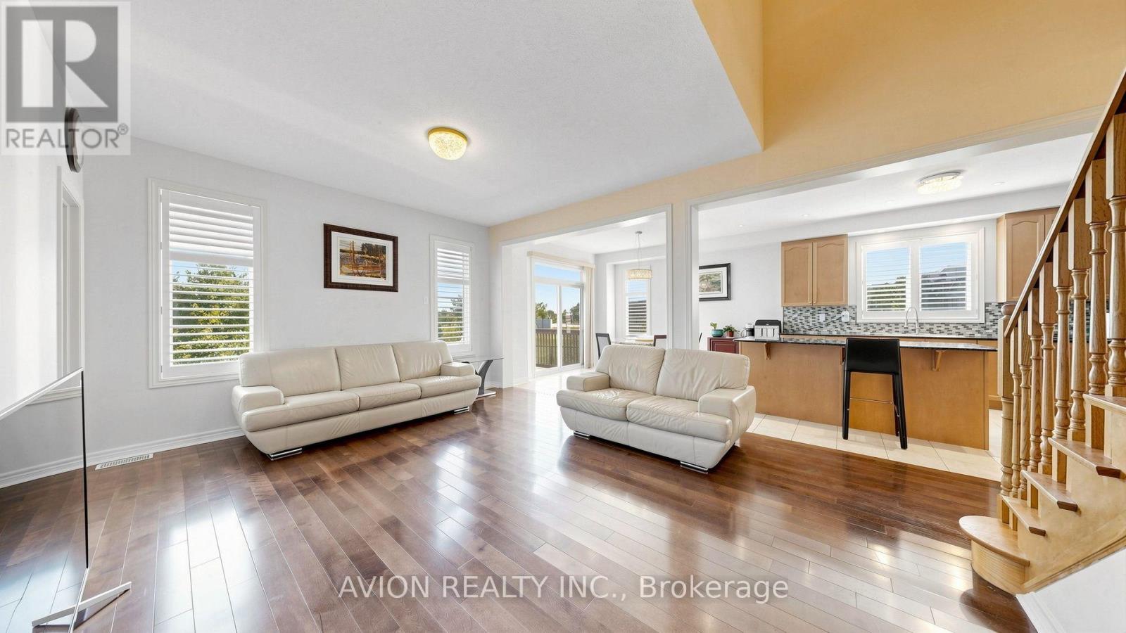 107 ALEXANDER LAWRIE AVENUE - 13