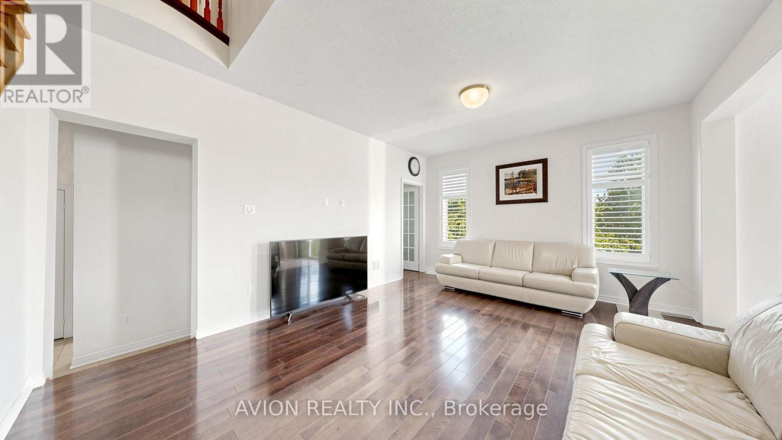 107 ALEXANDER LAWRIE AVENUE - 14