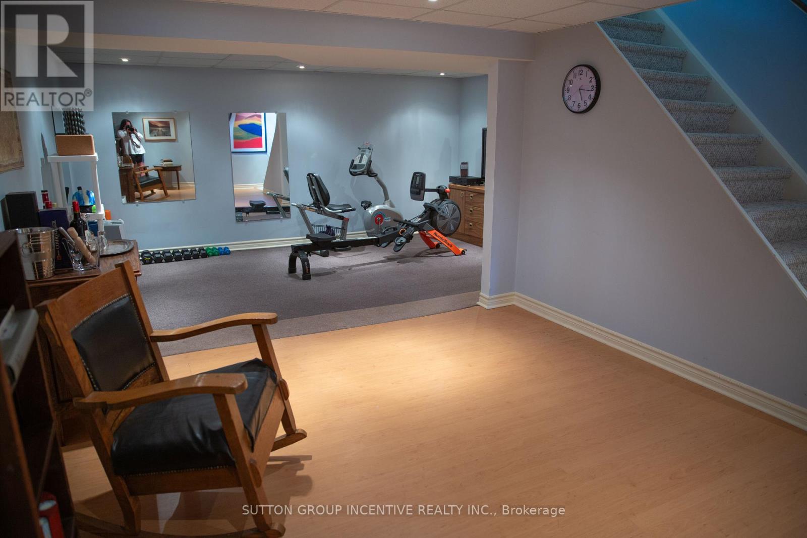 160 WALTON DRIVE - Image 30