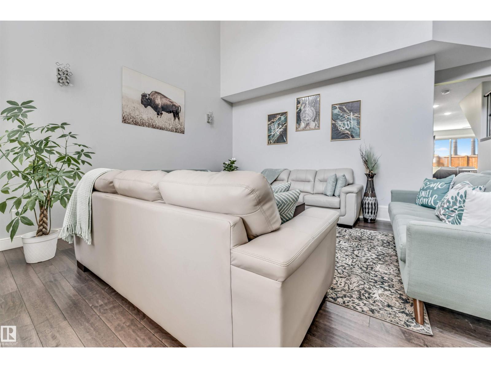 2639 17 AV NW, Laurel, Edmonton photo 5
