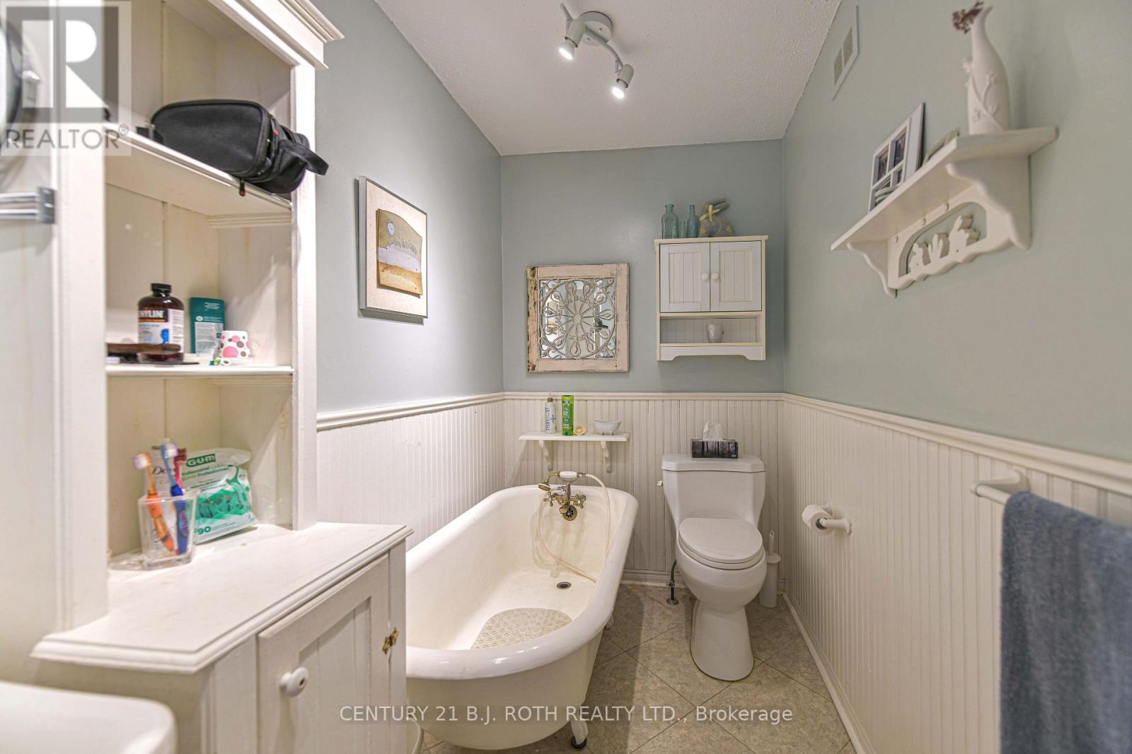 652 WARMINSTER SIDE ROAD - Image 21