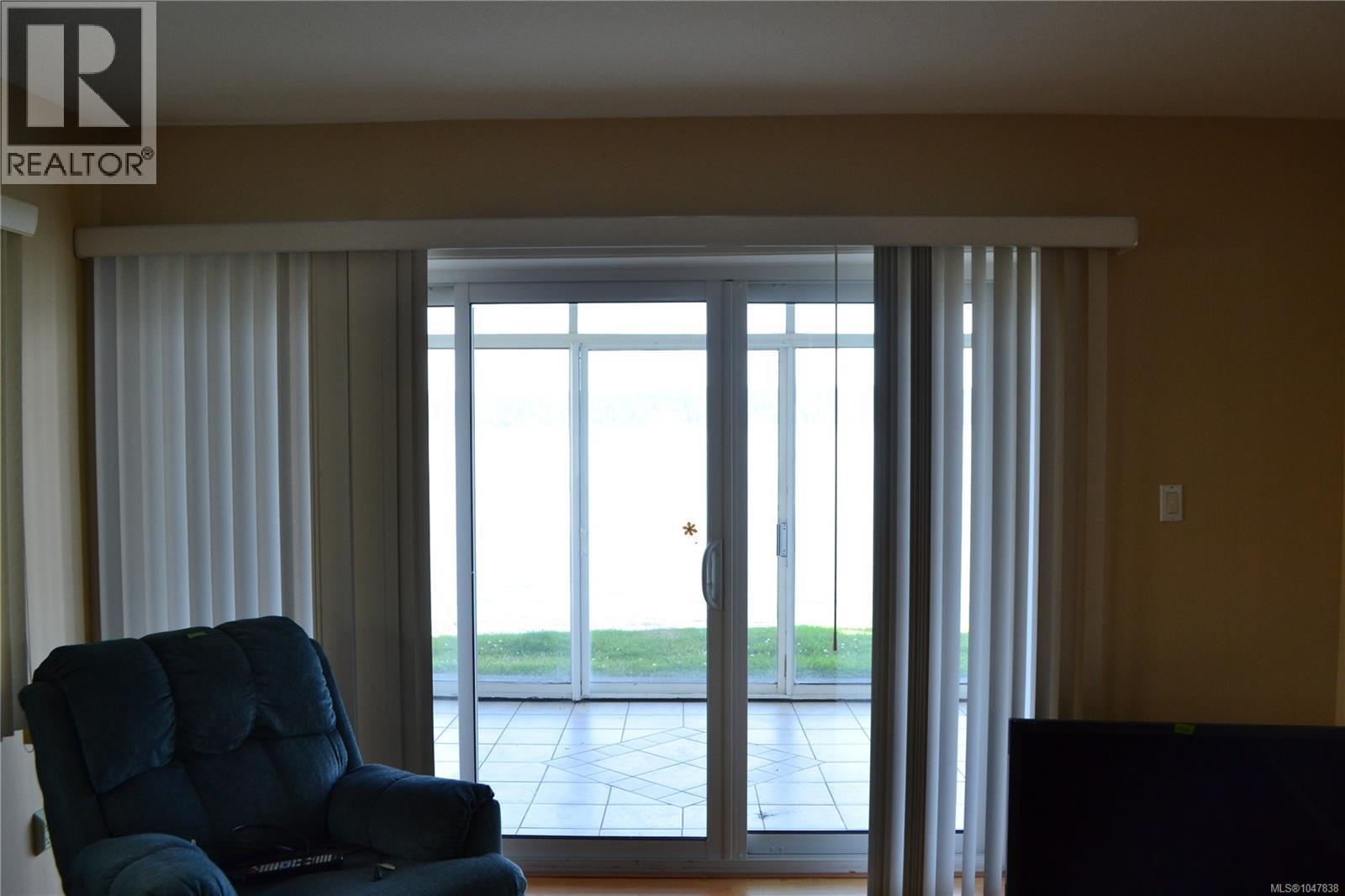 #1 523 Island Hwy - Image 11