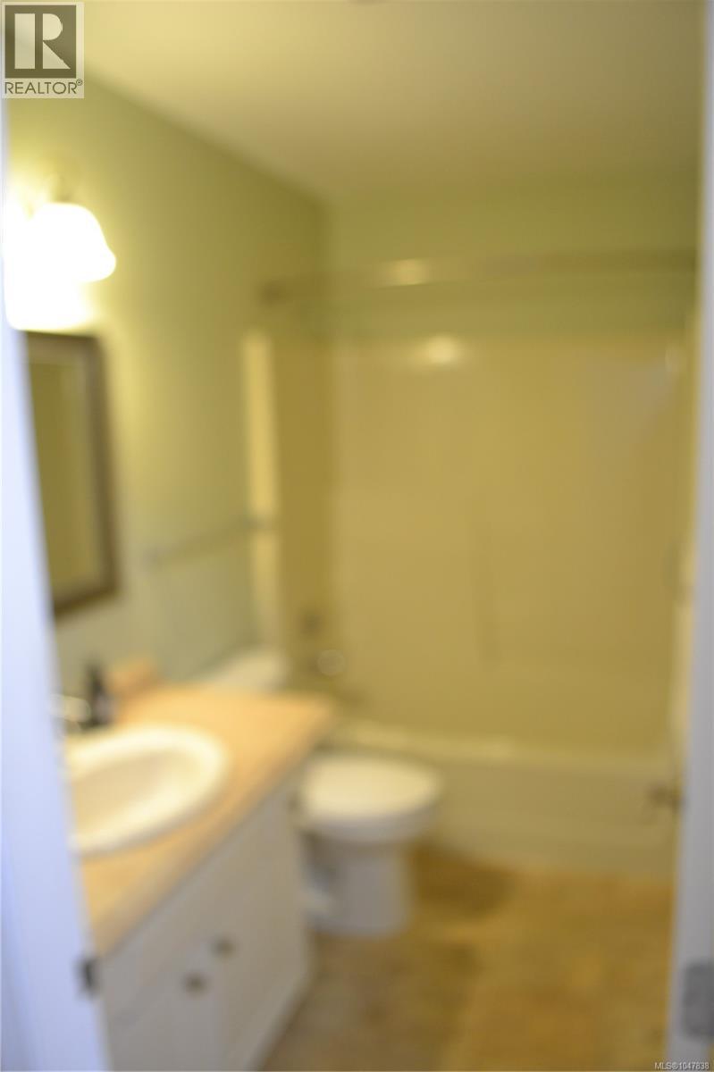 #1 523 Island Hwy - 20