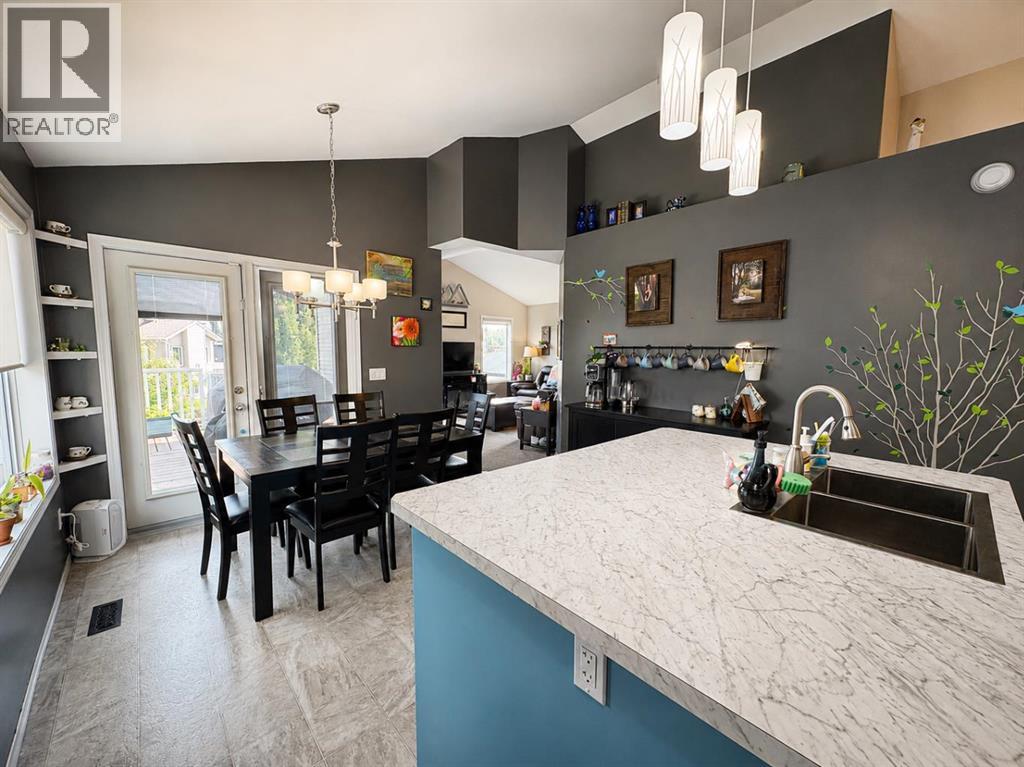 Listing photo – 6819 59 StreetClose, Rocky Mountain House