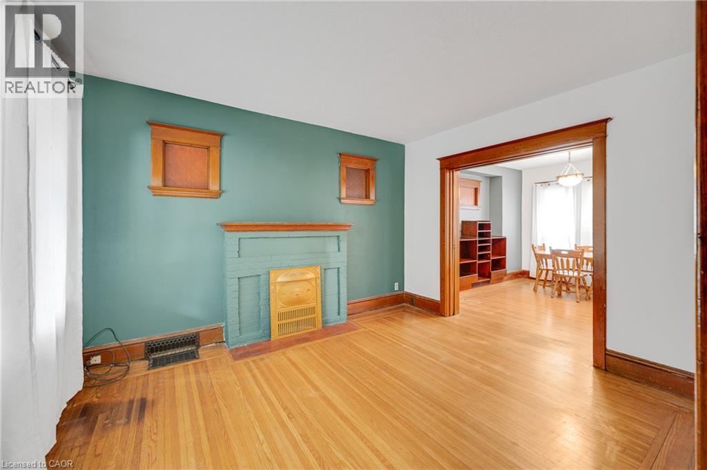 204 ROSSLYN Avenue S - 9