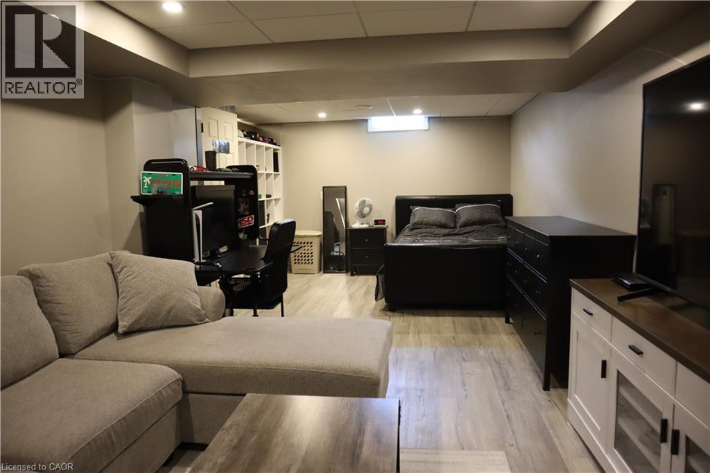 349 WINTERBERRY Boulevard - 39