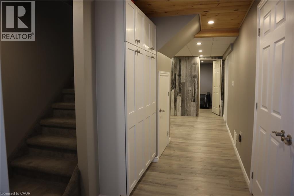 349 WINTERBERRY Boulevard - Image 38