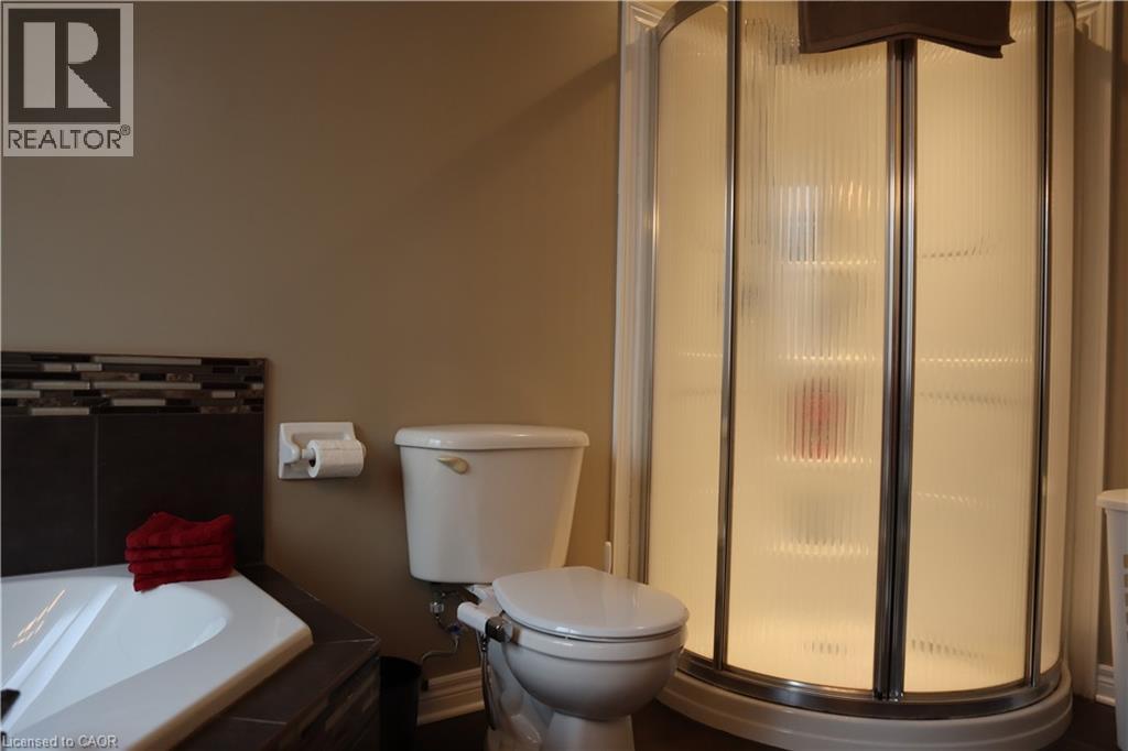 349 WINTERBERRY Boulevard - Image 31