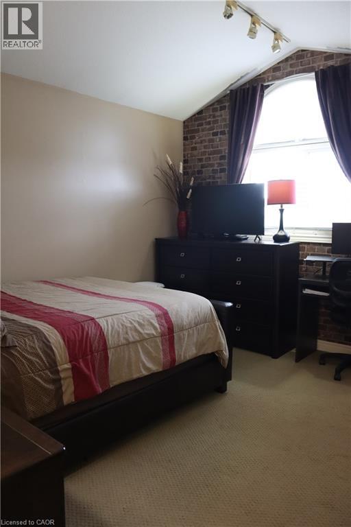 349 WINTERBERRY Boulevard - Image 33