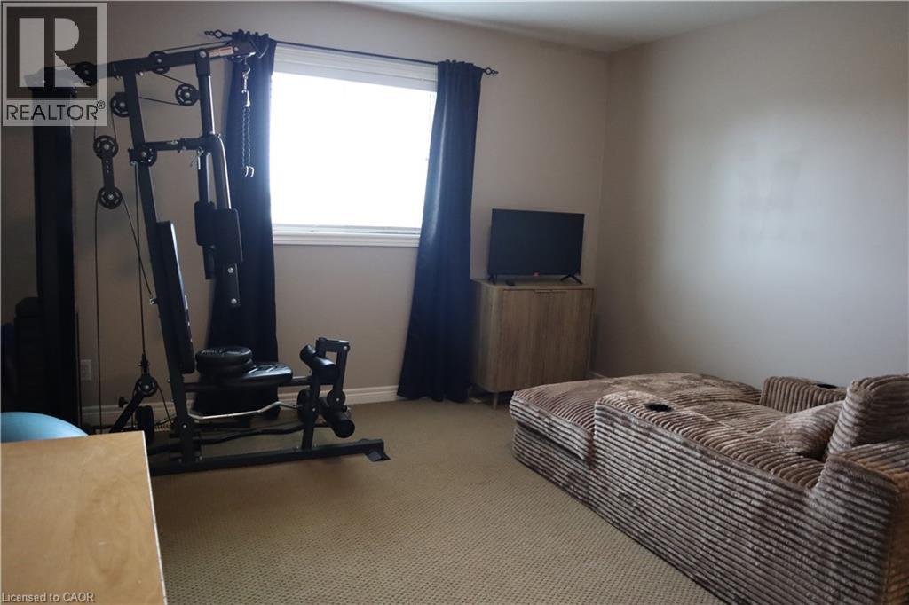 349 WINTERBERRY Boulevard - Image 34