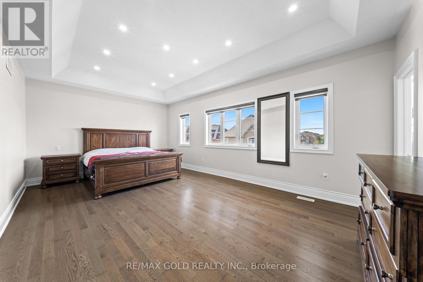 54 GORDON RANDLE DRIVE - 19
