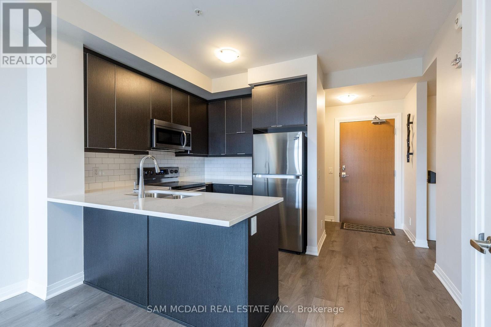 #319 1105 LEGER WAY - 11