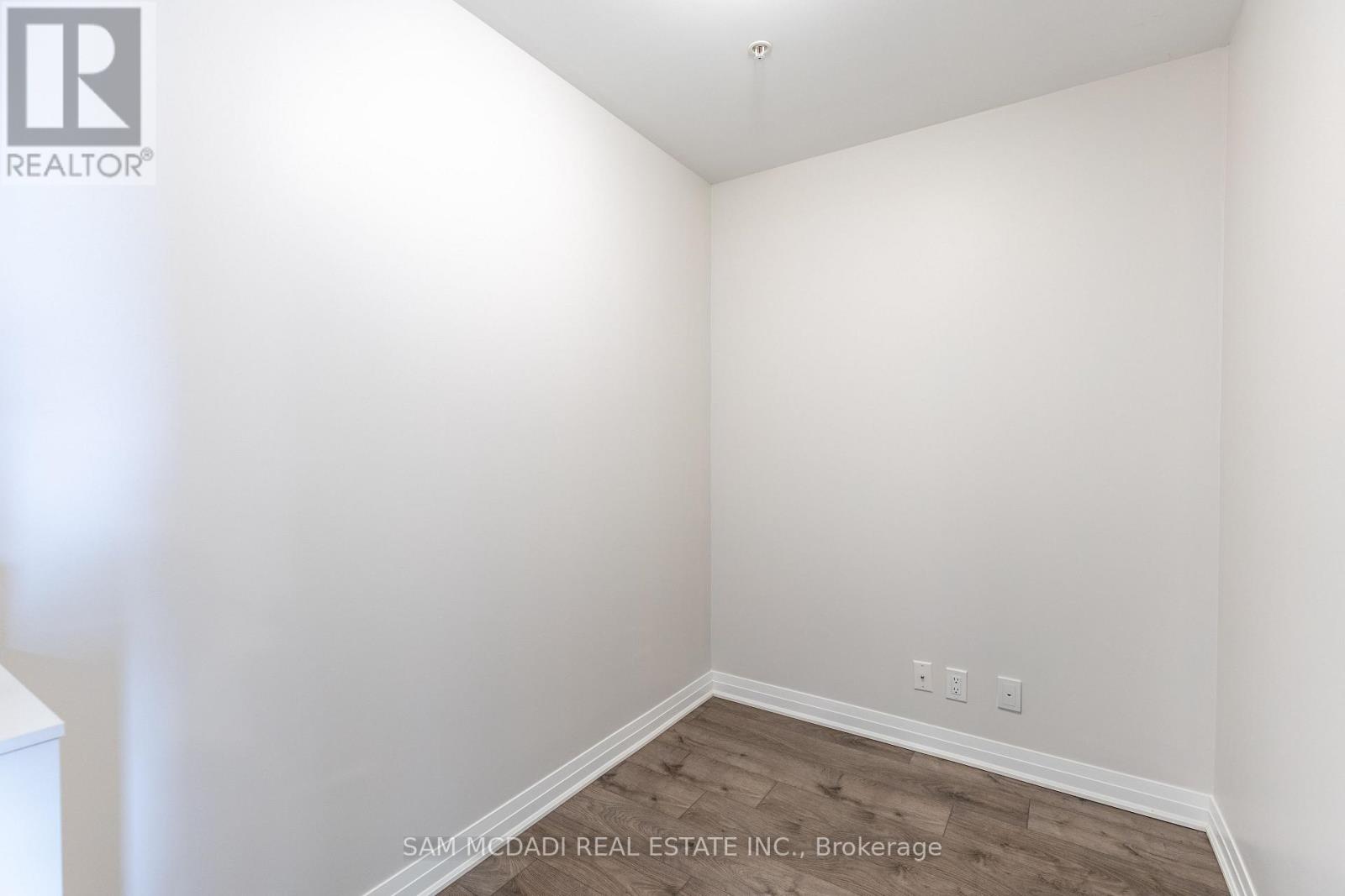 #319 1105 LEGER WAY - Image 26
