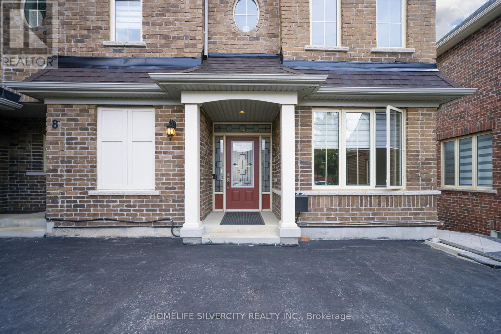 8 MITCHELL CRESCENT - 4