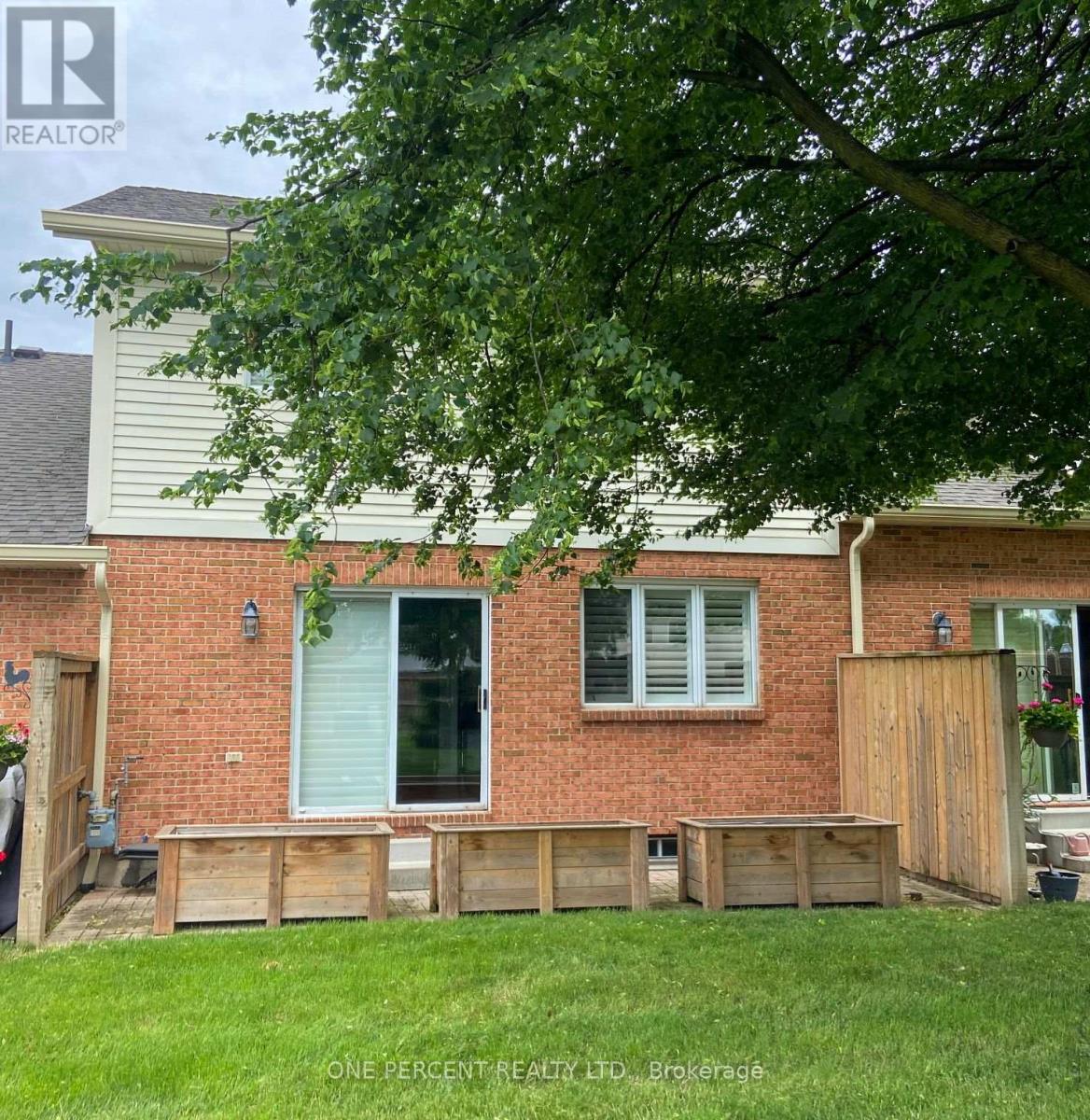 #22 275 PELHAM ROAD - 19