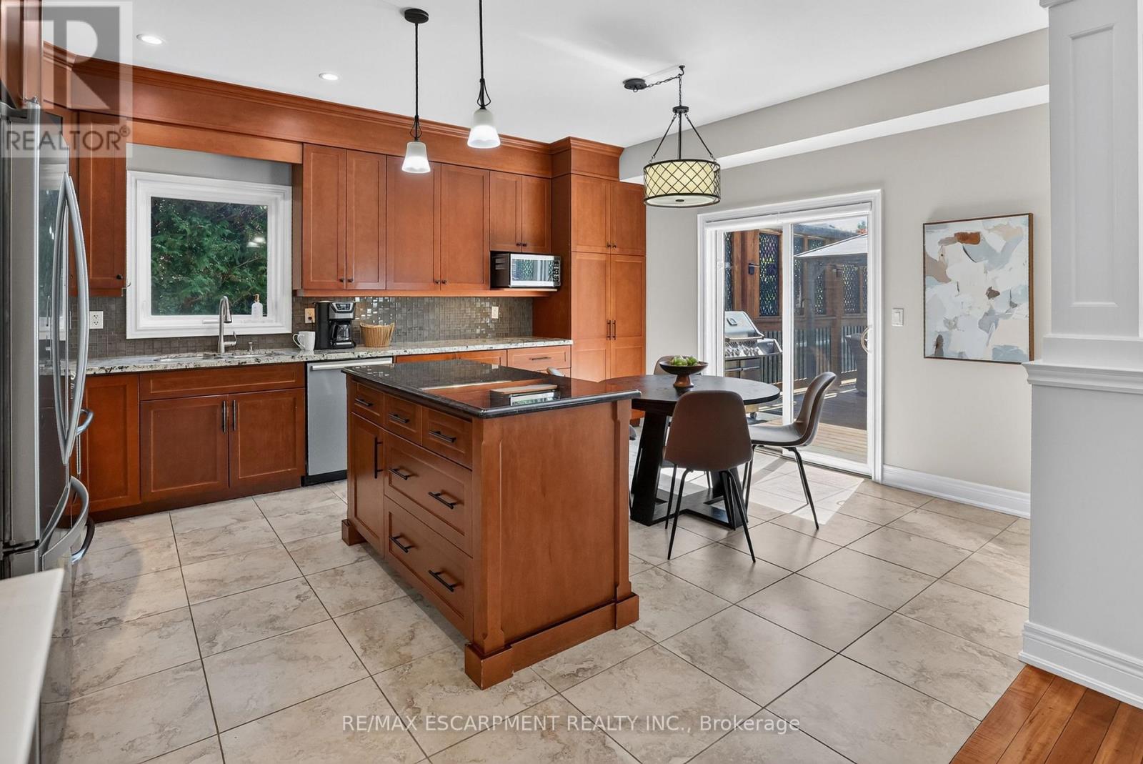 4852 NORTHGATE CRESCENT - 16