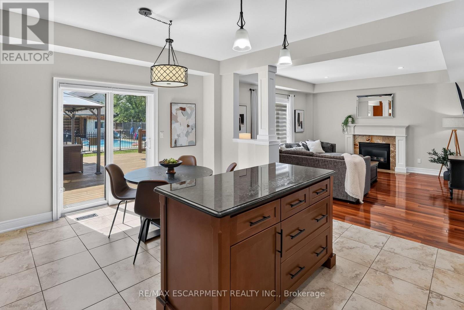 4852 NORTHGATE CRESCENT - 21