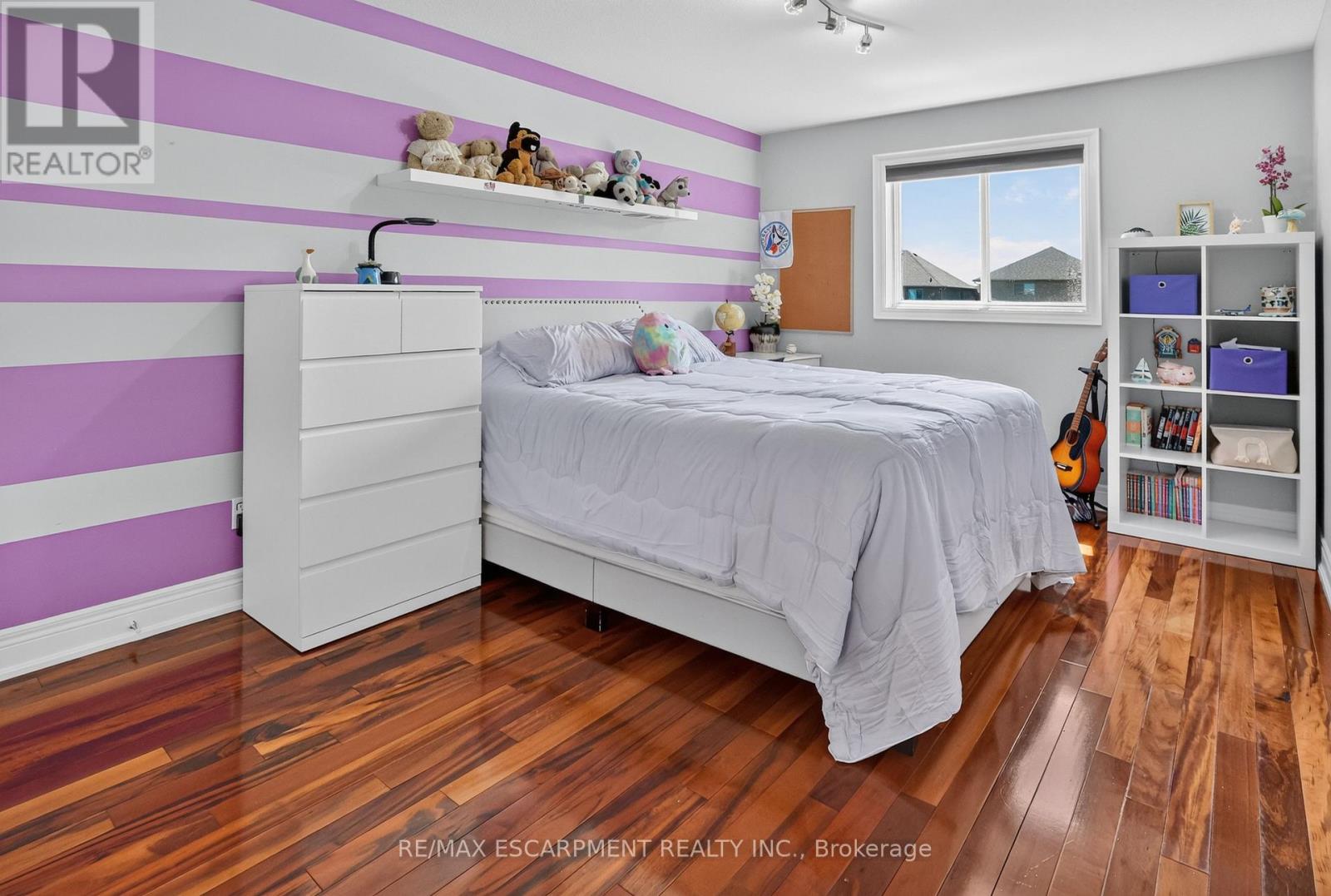 4852 NORTHGATE CRESCENT - 32