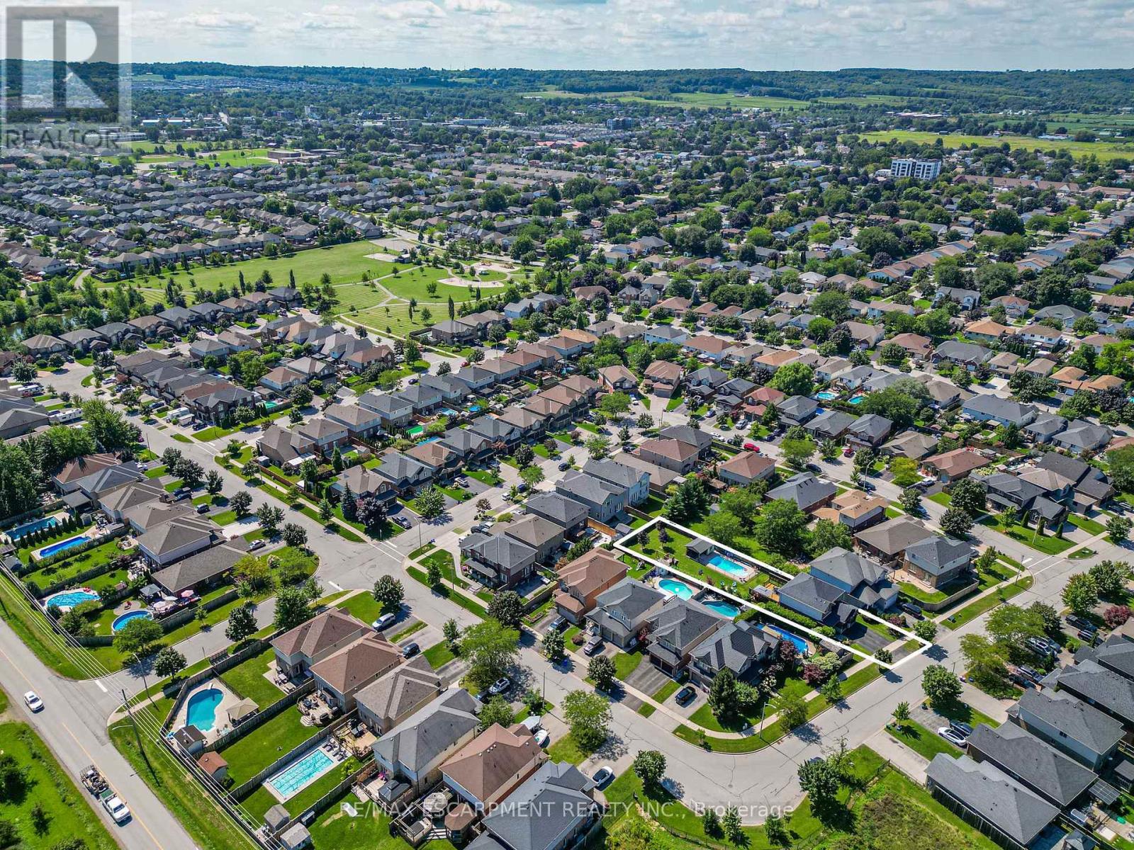 4852 NORTHGATE CRESCENT - 40